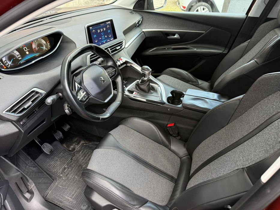 Peugeot 3008 1.6 Diesel Piele Navigatie Jante LED OFERTA Doar 8.499€