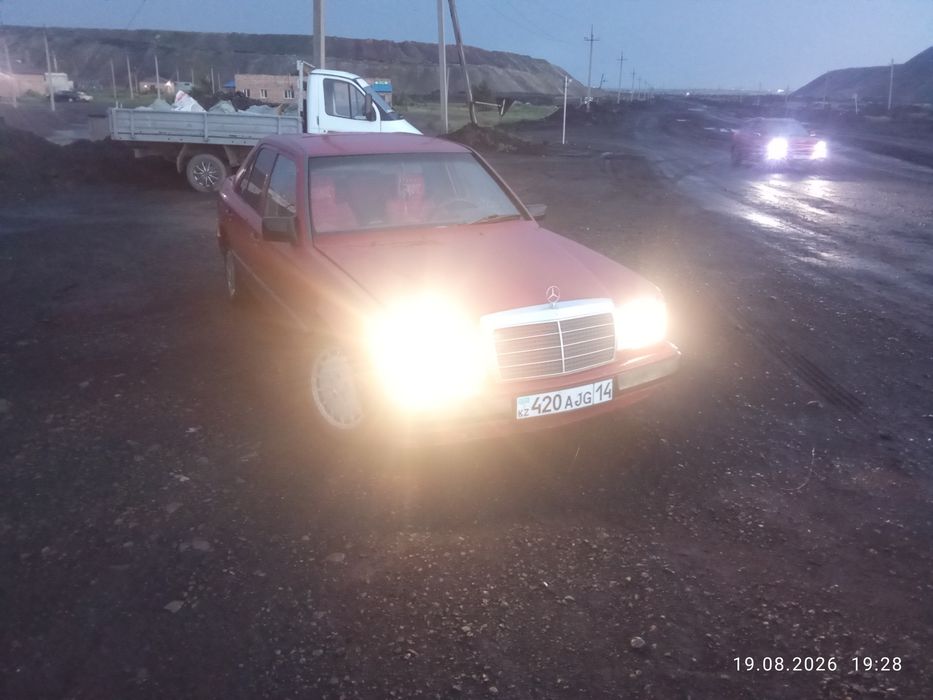 Продам автомобиль Мерседес 124 , объем 2.0,ма