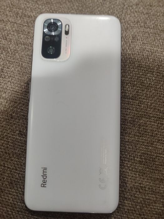 Xiaomi Redmi Note 10S в белом цвете