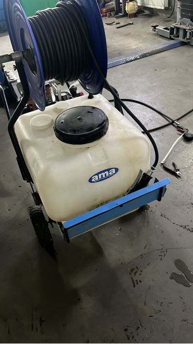 Vand pompa stropit pomi  pe benzina  Ama Italia