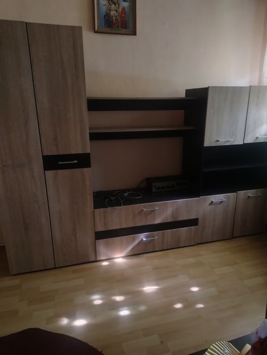 Mobila living in stare bună