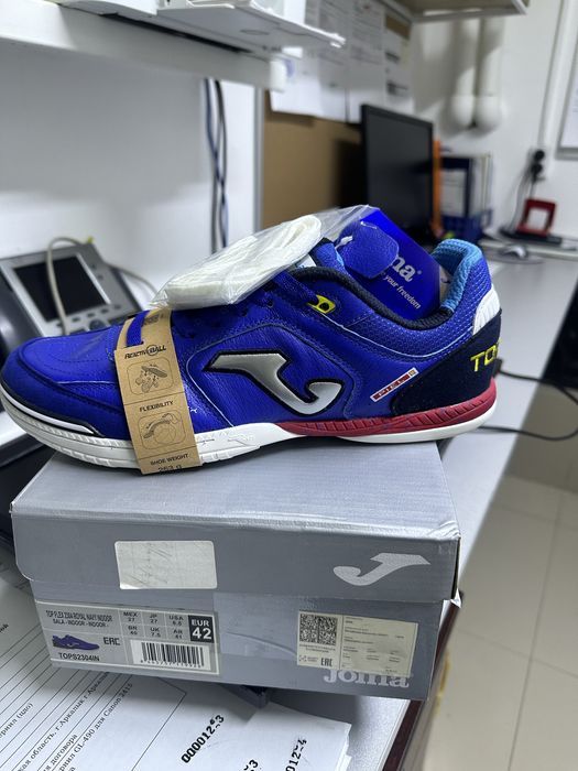 Футбольные бутсы JOMA