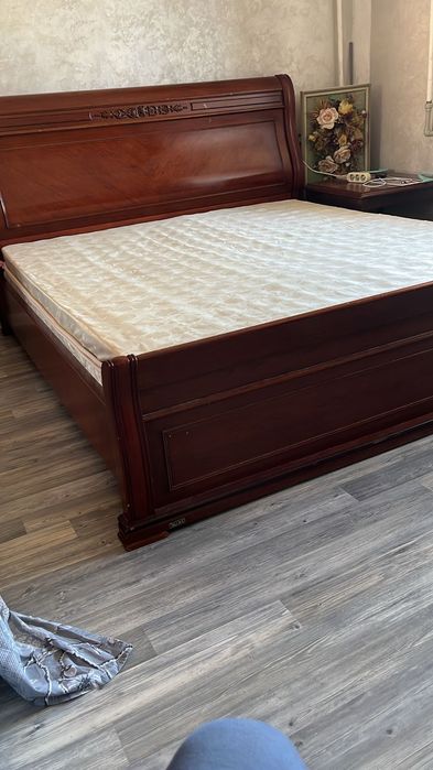 Кровать двухспальная