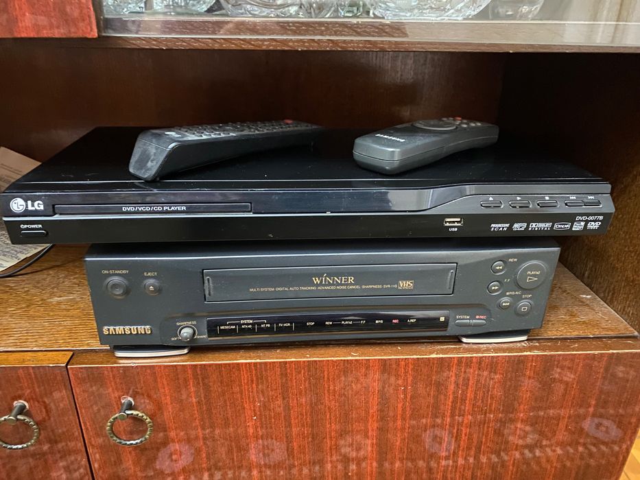 DVD плеер LG и видеомагнитофон Samsung