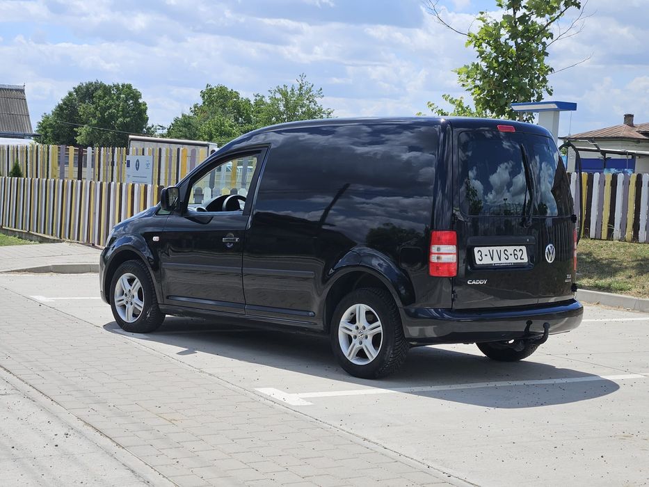 Vw caddy an 2012 1.6tdi 102 cp