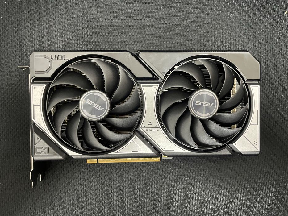ASUS GeForce RTX 5060 Dual 8gb