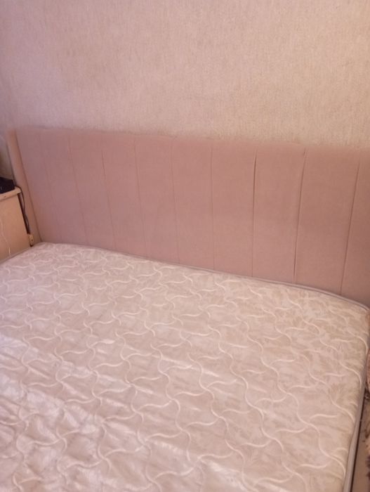 Продам спальный гарнитур