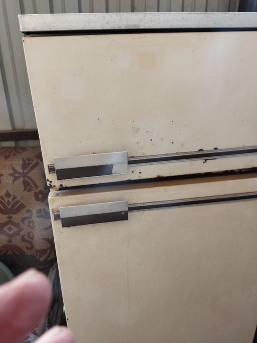 Холодильник бирюса