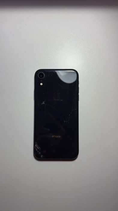 Срочно продам айфон xr