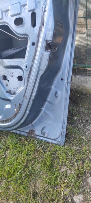 Uși pt Logan 1 față spate dreap Deci atenție ușile pe care le dețin sunt doar de DREAPTA