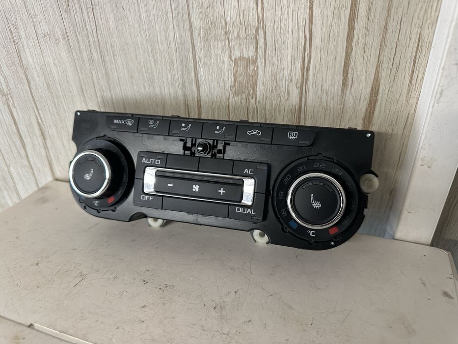 Управление климатроник за Шкода Октавия след 2008г.!