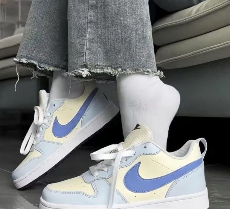 Стильные, удобные кроссовки