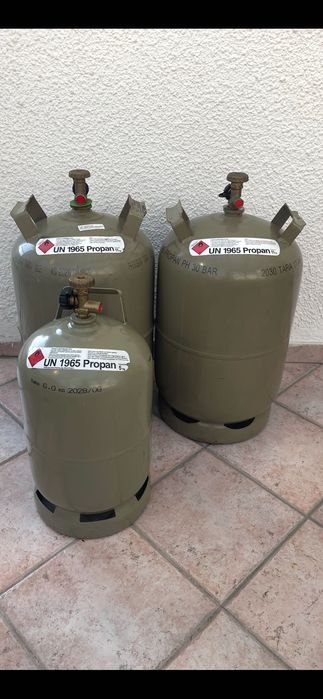 Немски Газови Бутилки празни две 11 л.И една 5 литрова. Малко ползвани