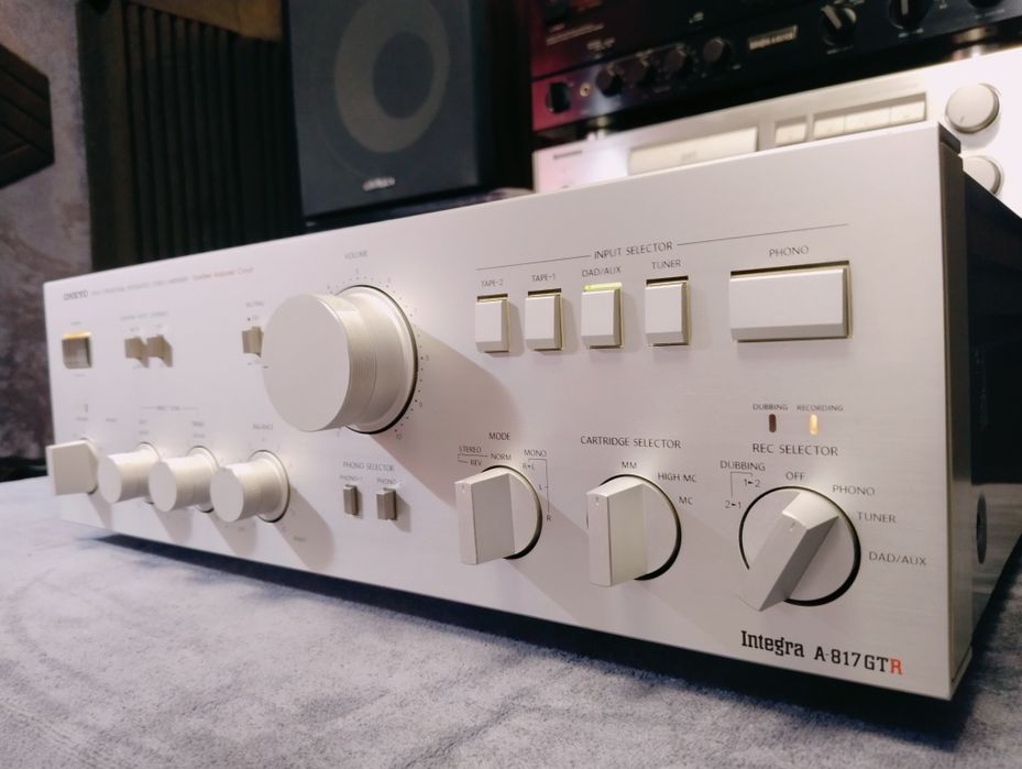ONKYO Integra A-817GTR