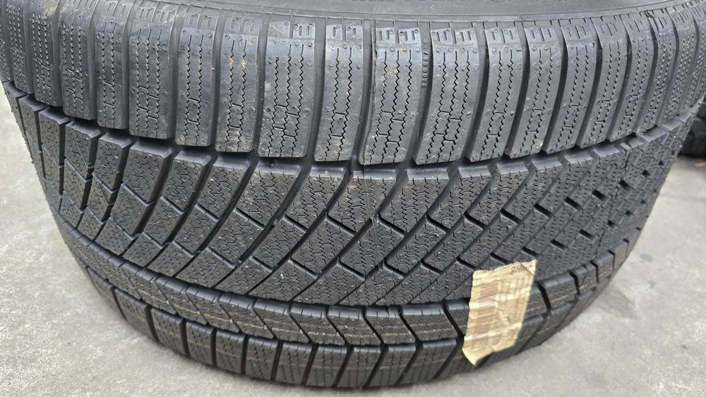 2 anvelope iarnă Continental 295/35/19 - nerulate