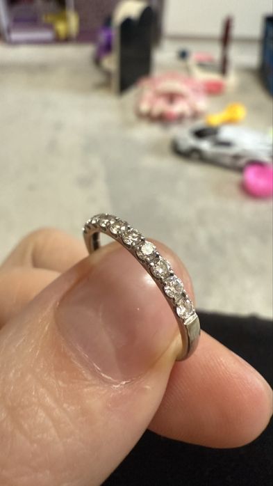 Бриллиантовое кольцо