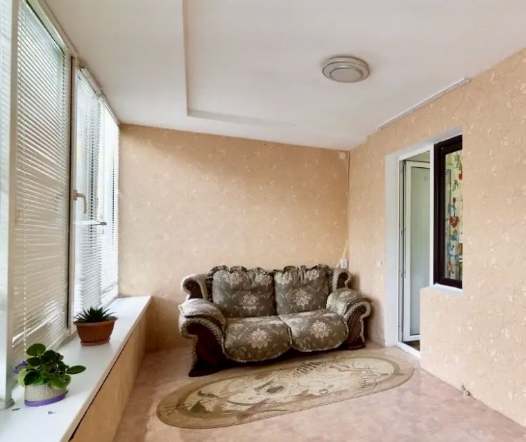 Отдам даром диван