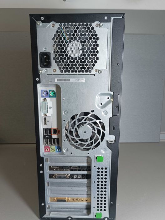 HP Z210 Workstation / i5 / GTX 950 / SSD 256GB / 8GB RAM