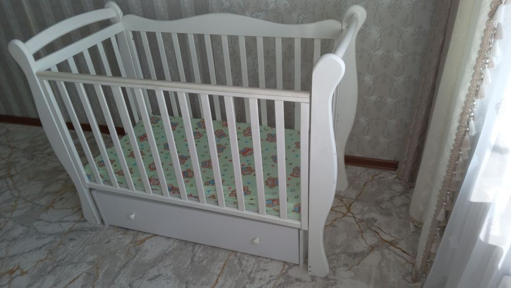 Продам детскую  кроватку