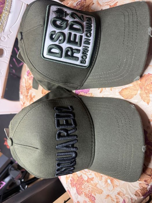 Шапка с козирка dsquared2