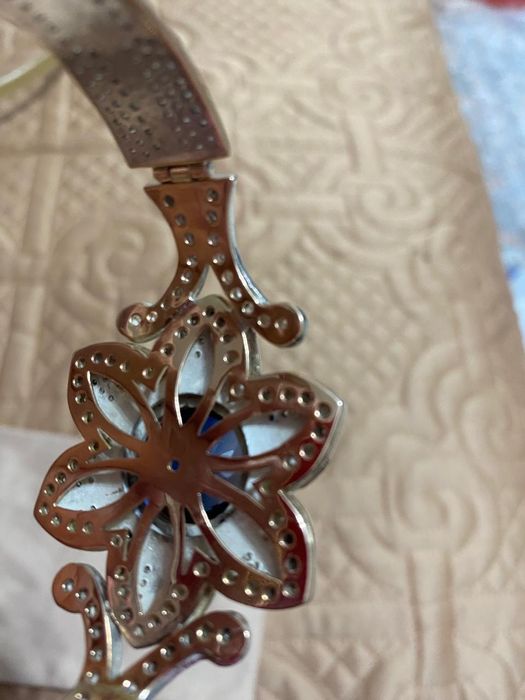 Браслет в виде цветка