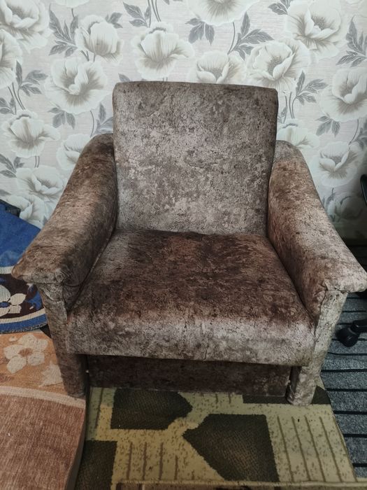 Диван и 2 кресла