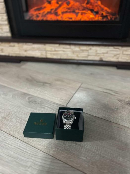 Vand Rolex și ceas Armani pt femei