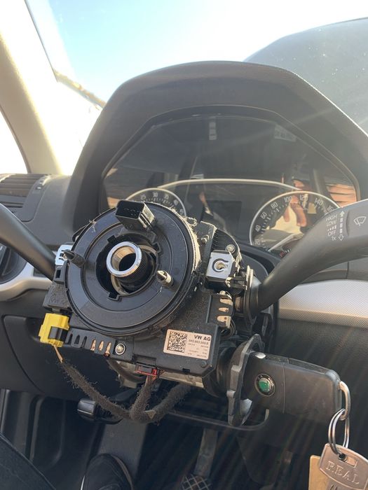 Contact skoda octavia 2 3 superb fabia vw golf5 6 touran caddy audi q3