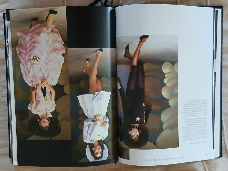 Книга Chanel Catwalk