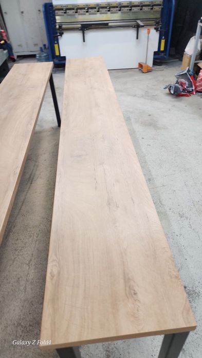 Продавам маса/барплот