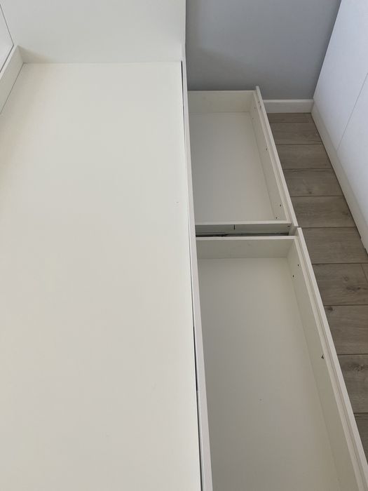 Кровать без матраса 2шт