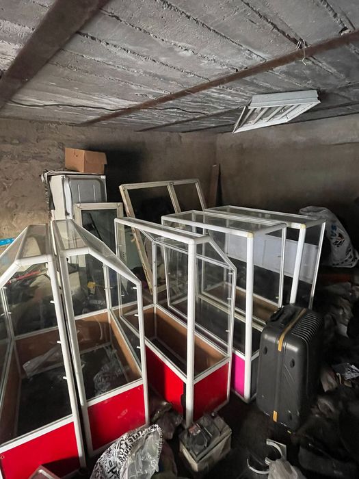 Продам витрины для сотовых