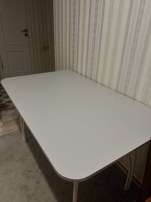 Продам небольшой стол