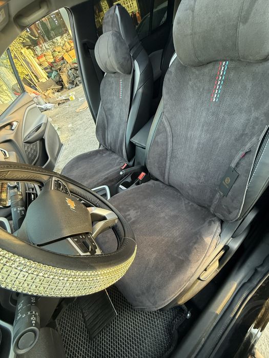 Onix chexol nakedka sotiladi orgenal dakument lari bilan