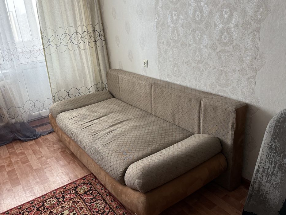 Отдам два дивана