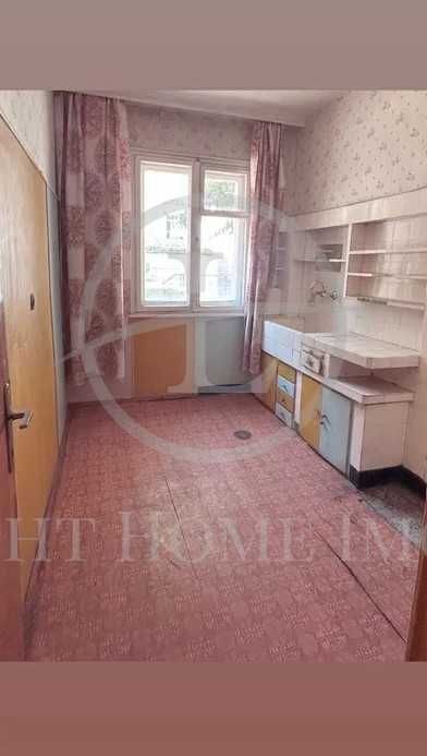 Дава се под наем Тристаен апартамент в Пловдив, Център - 109 кв.м за 165999 € - Снимка #3