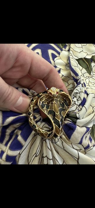 Рокля и блуза на Roberto Cavalli