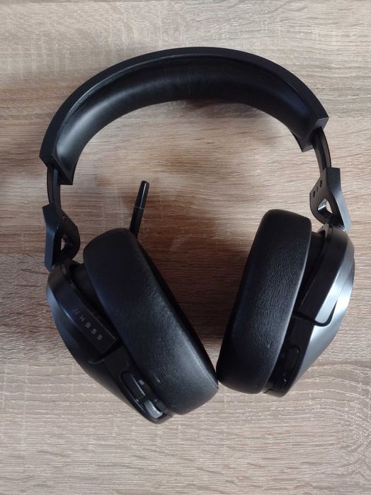 Corsair HS55 WIRELESS Gaming Headset Bluetooth