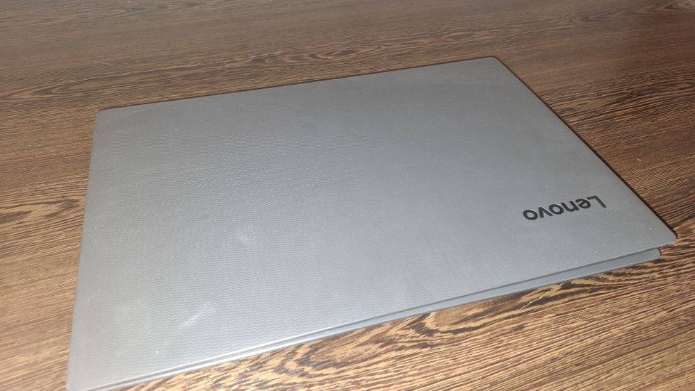 Lenovo V130-15 noutbuk sotiladi