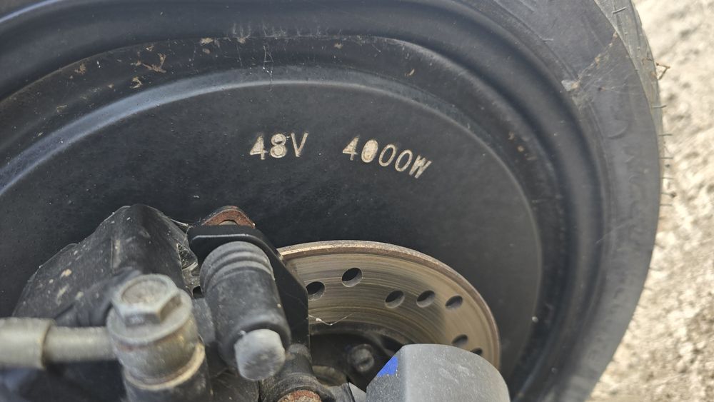 Vectrix VX2 moped electric