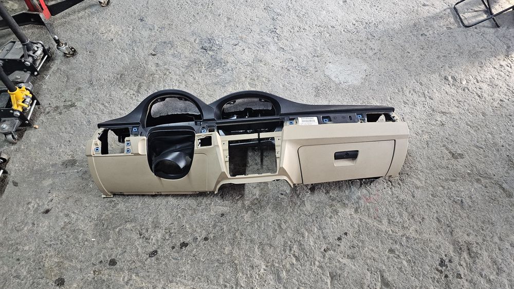 Табло за бмв е90 е91 е92 е93 bmw tablo бежов цвят