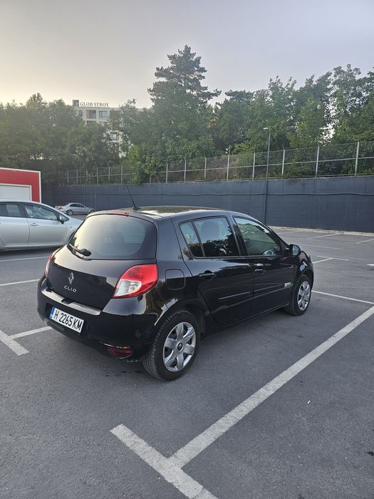 Рено Клио 1.2 бензин