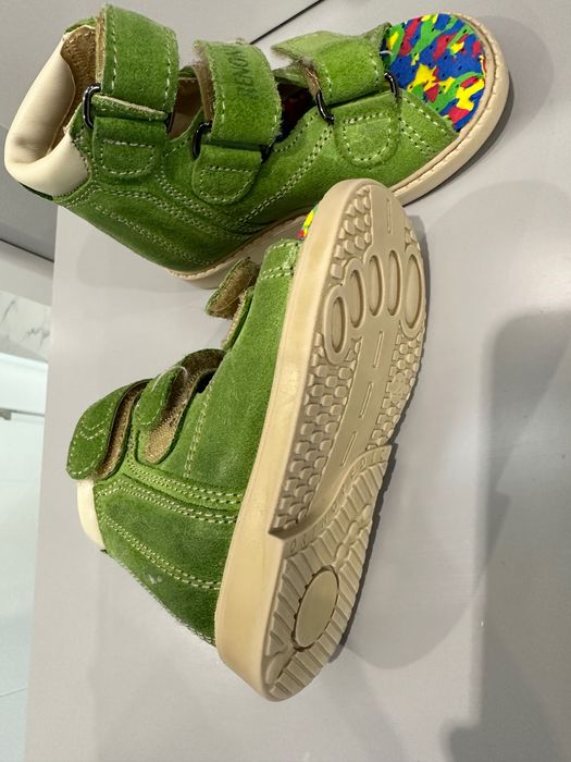 Ортопедични детски обувки