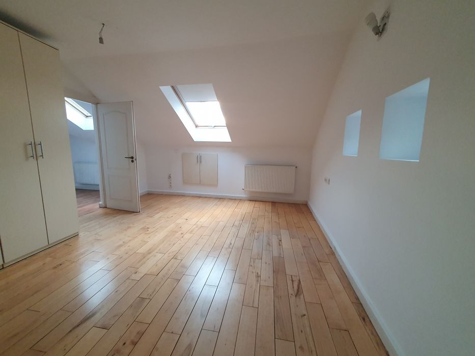 Închiriez apartament/birou la casa zona CBC/Farmec