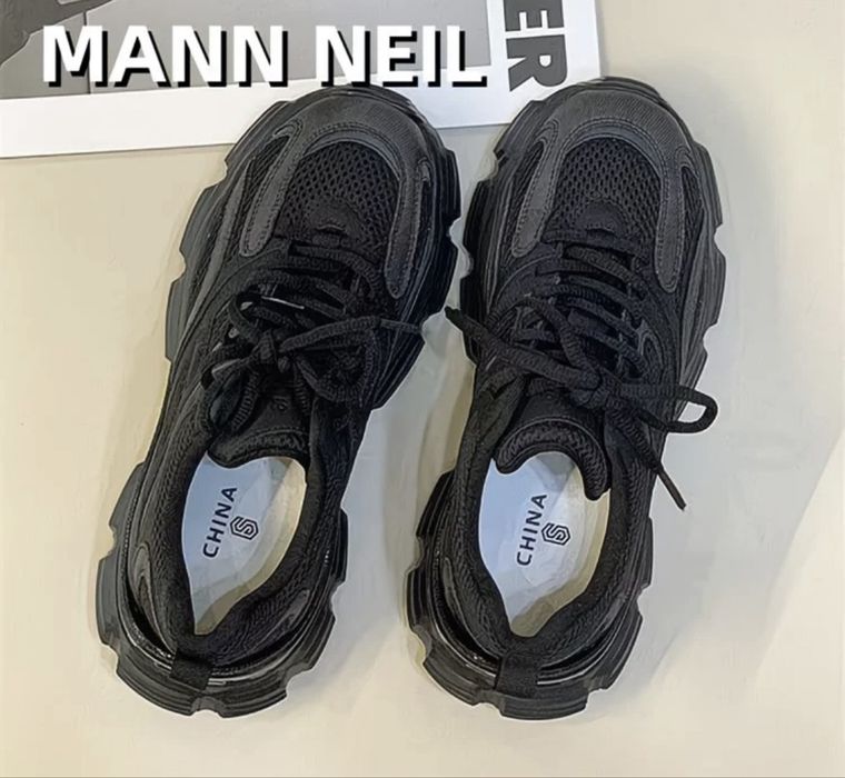 Продам кроссовки термо 37 размер