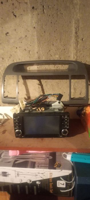 Продам автомагнитолу б/у, рамку на toyota  camry 30,