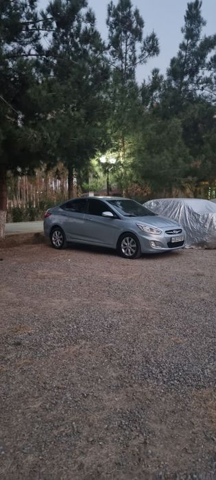 Hyundai Accent год выпуска 2011 год