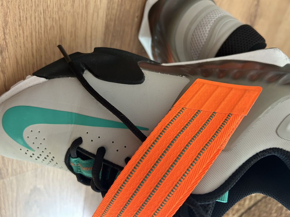 Vand adidasi Nike sport haltere