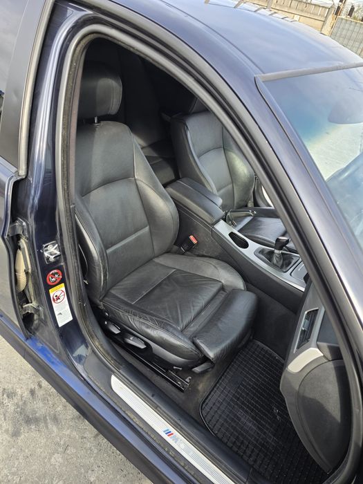 VAND BMW E90 318d / 275 caii !