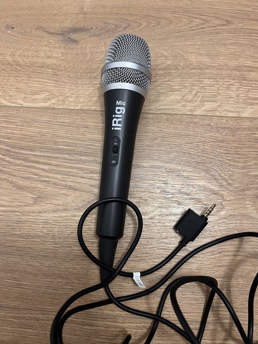 Microfon cu fir IRIG MIC ca nou